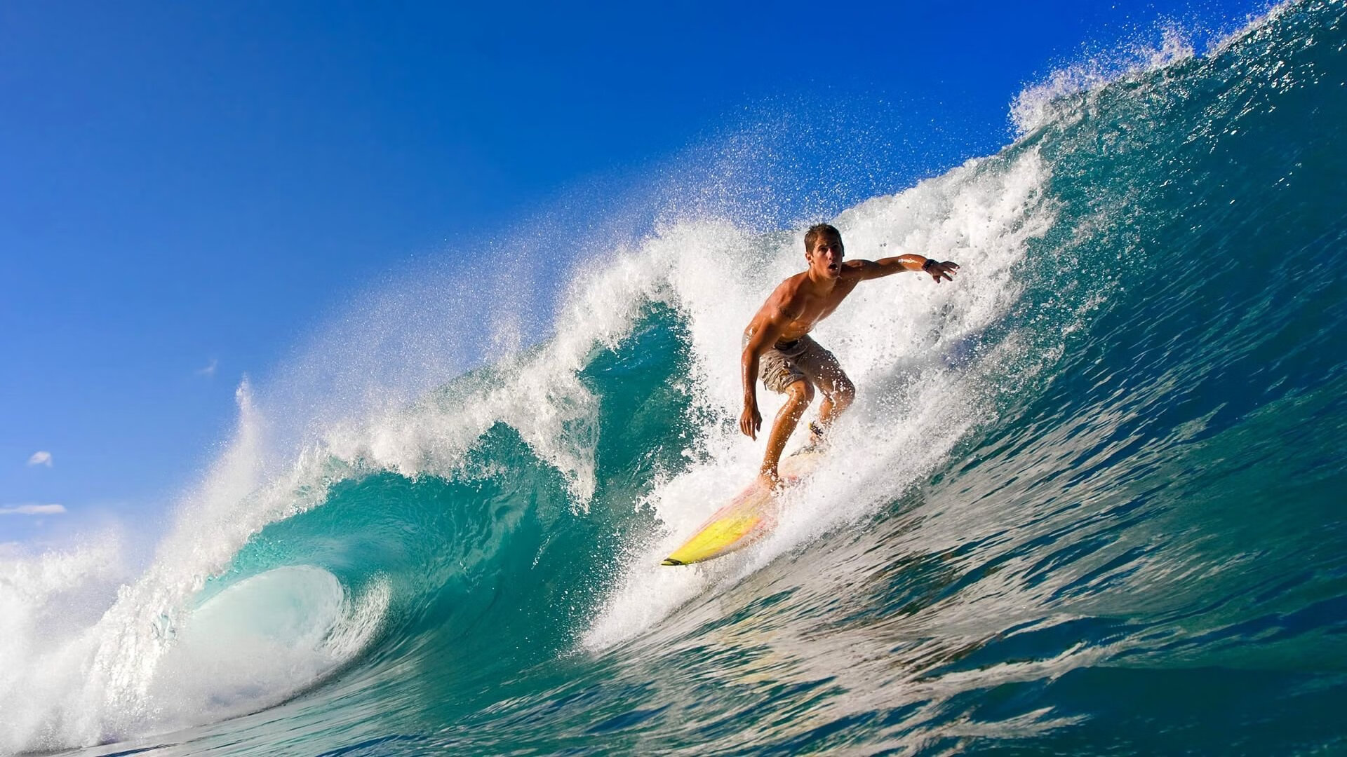 开云体育中国官网-“英超领头羊迎战强敌，冠军争夺早已打响”，英超 冠军